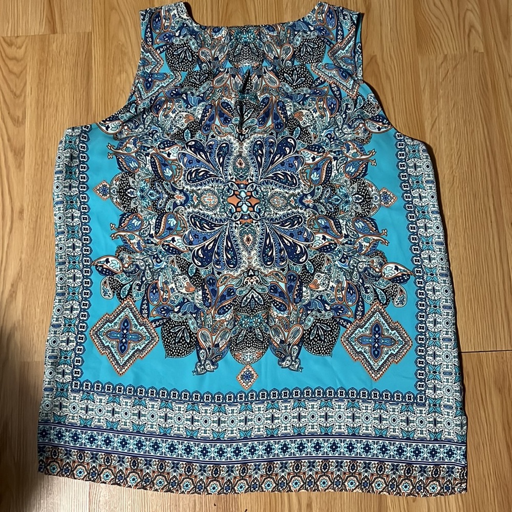 Violet & Claire Women's Tank Top - Picture 2 of 5